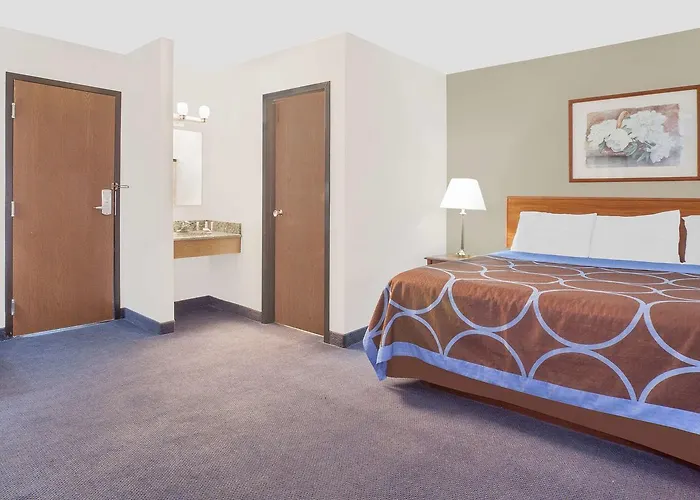 Super 8 By Wyndham Middletown
