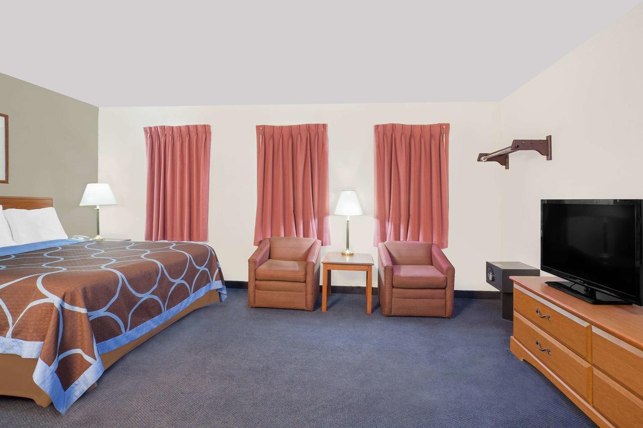 Super 8 By Wyndham Motel 2*